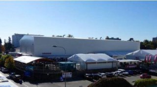 the temporarily ice rink next door to the newly build Arena